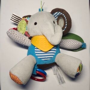 Skip Hop Bandana Buddies Activity Toy